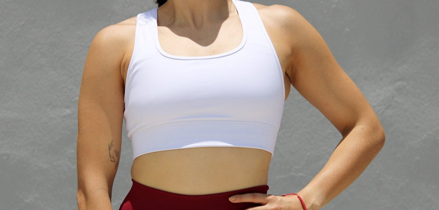 Top deportivo blanco